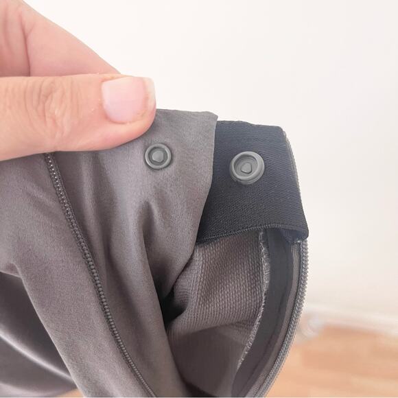 Duluth Company Flat Front Ankle Pants Women’s size 18 Short gray - Picture 7 of 9